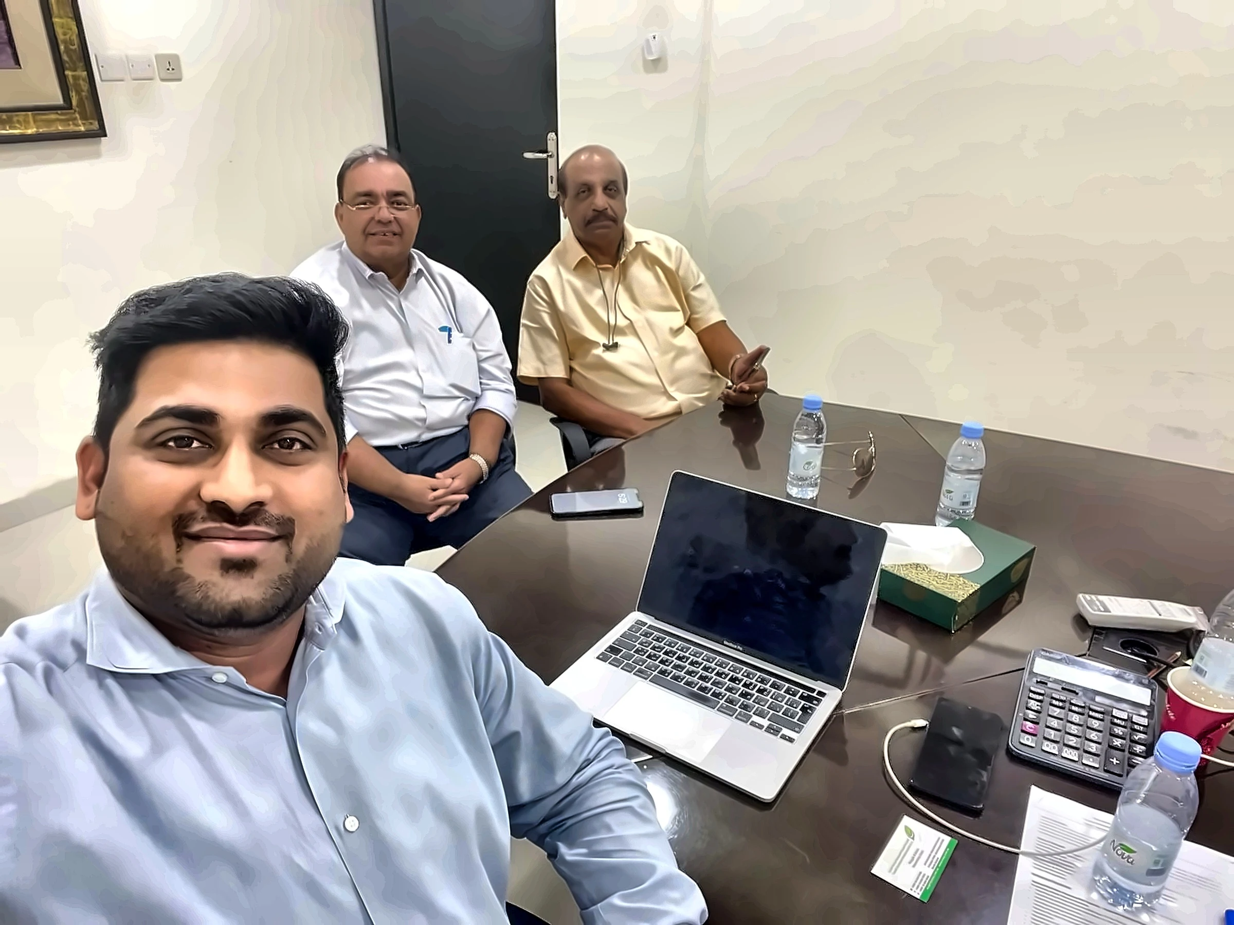 A working afternoon meeting with the team